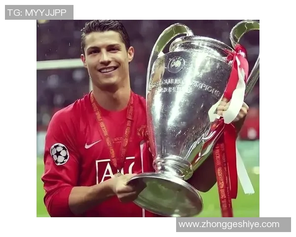 足球明星专用杯的独特设计与魅力展示让你领略足球的激情与风采